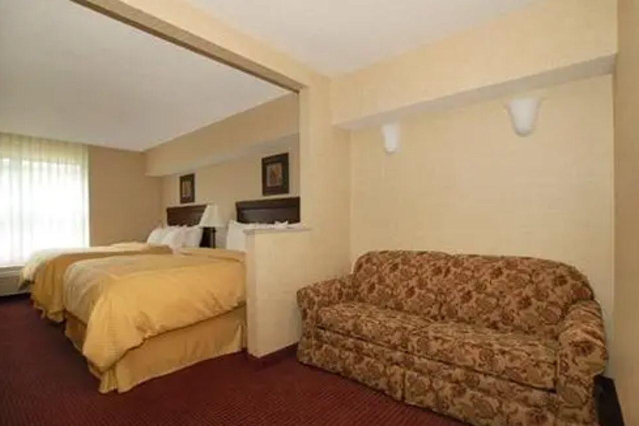 Comfort Suites Lake George - Queensbury Екстер'єр фото