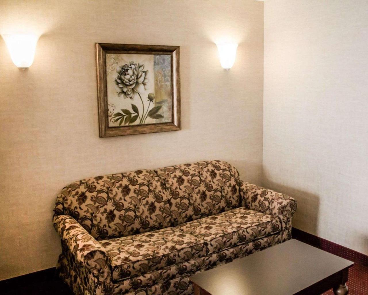 Comfort Suites Lake George - Queensbury Екстер'єр фото