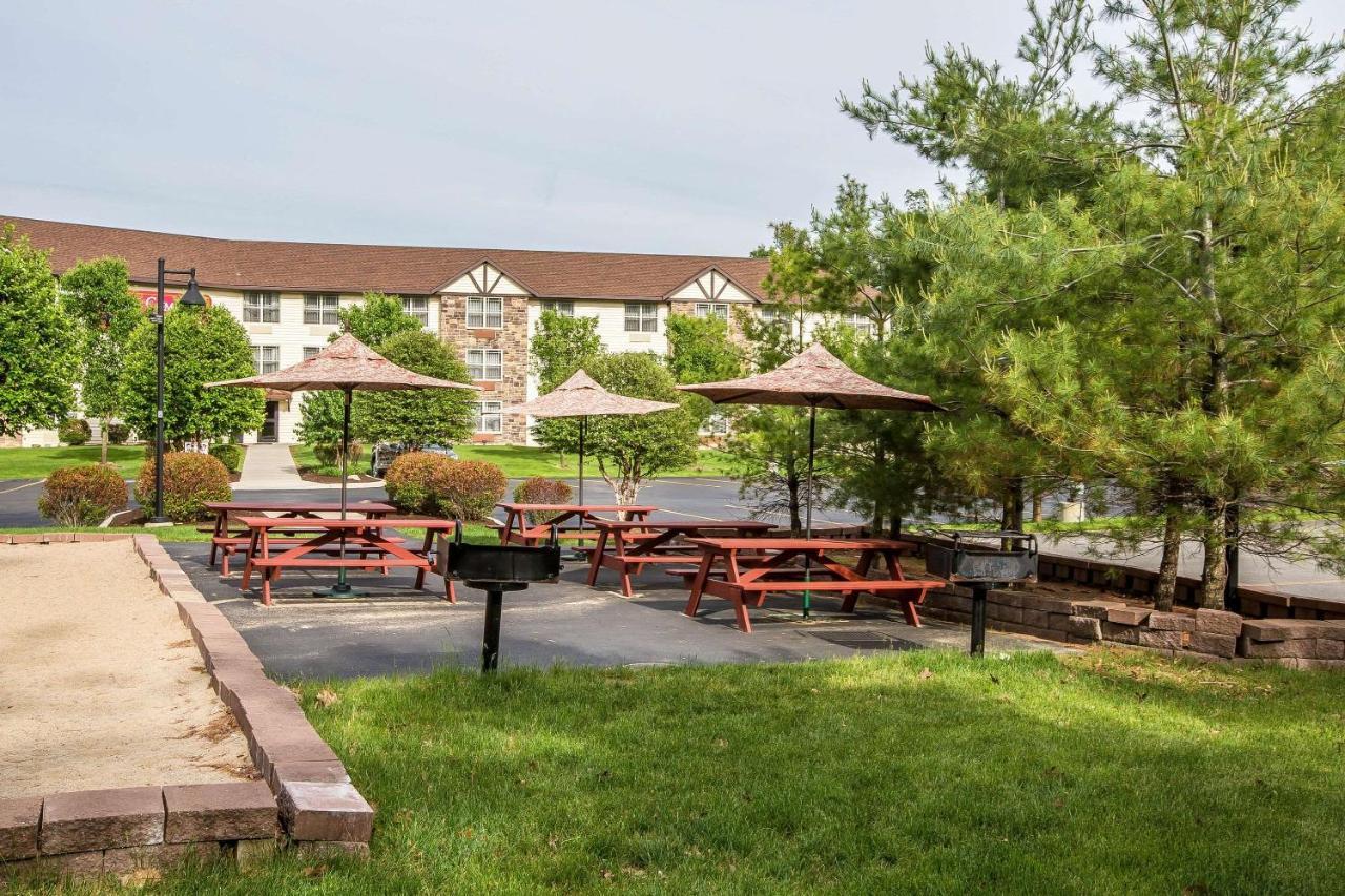Comfort Suites Lake George - Queensbury Екстер'єр фото