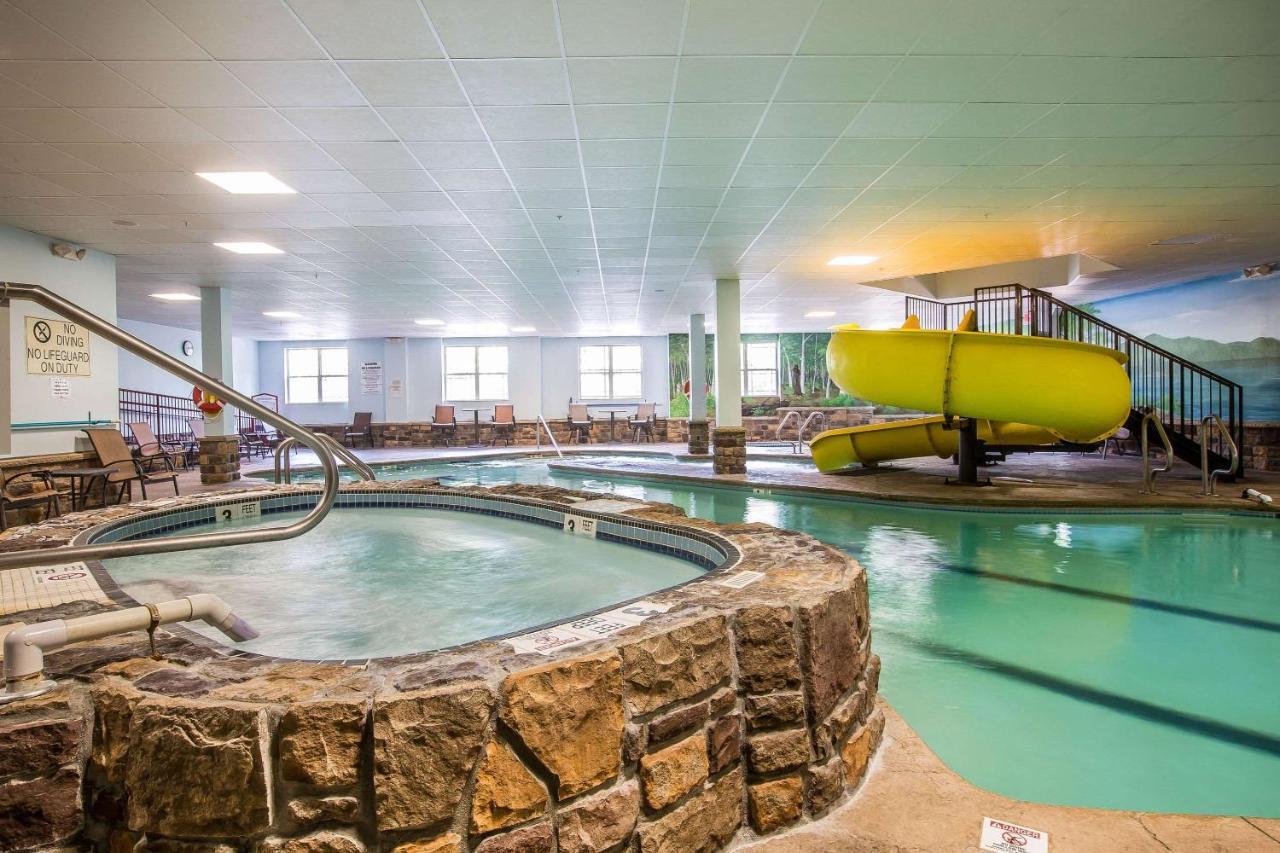 Comfort Suites Lake George - Queensbury Екстер'єр фото